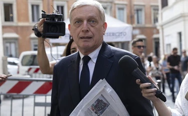 Fiesole, chiude la Festa dell'Unità? Cuperlo affonda Schlein: "Se questo è il Pd..."