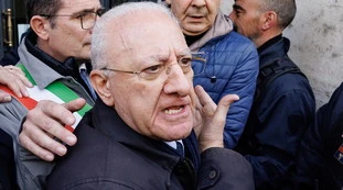 De Luca, il sindaco di Volturara Irpinia difende la "Festa del fagiolo": la lettera a Meloni
