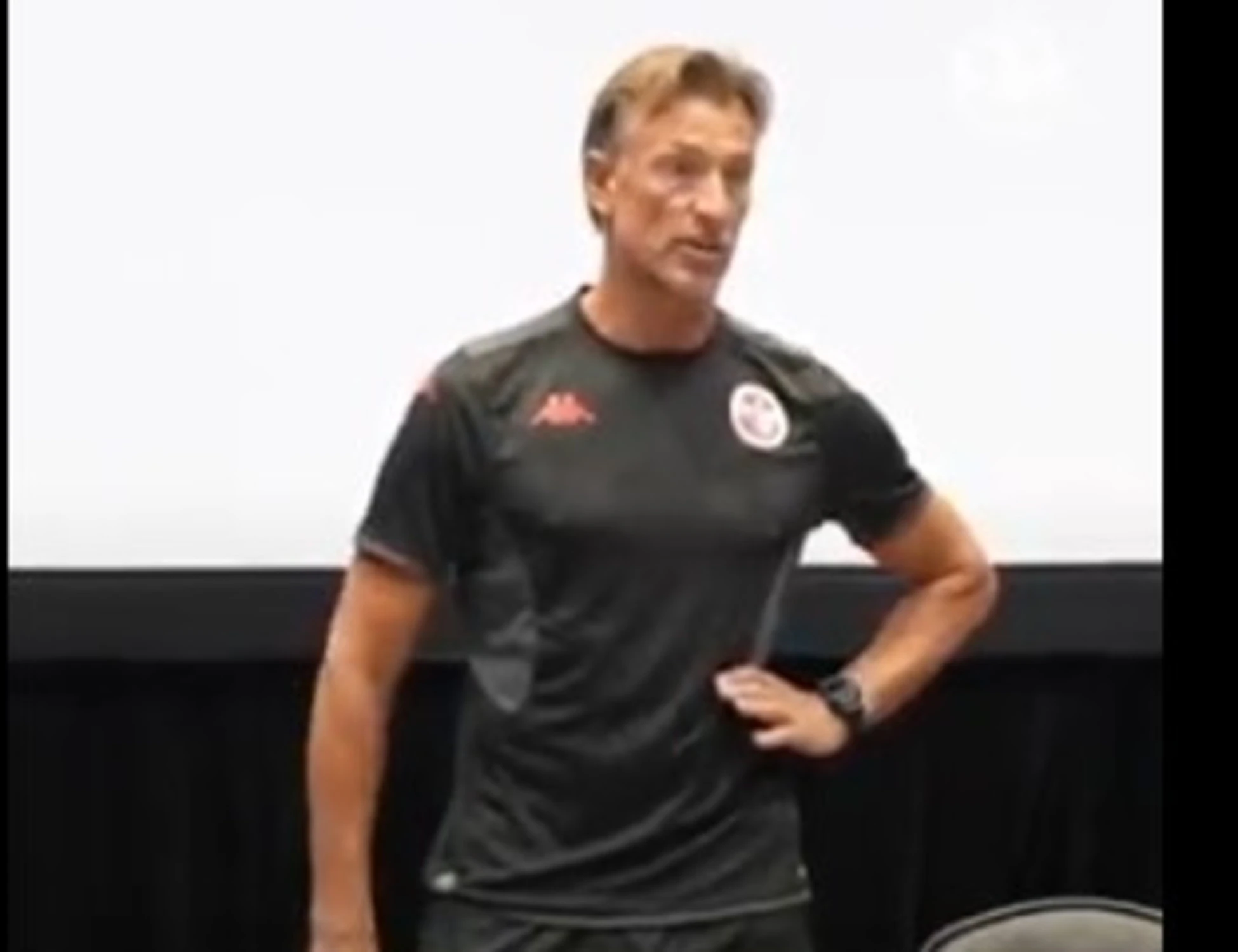 Renard minaccia i giocatori della Tunisia: "Sapete cosa succederà se..." <span style="color: rgb(153, 0, 0);">Video</span>