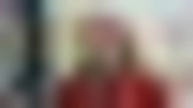 1049x576