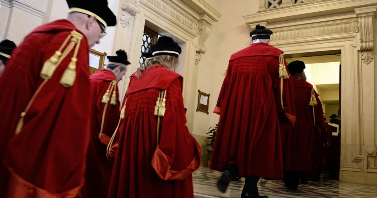 Giustizia, se l'Anm difende anche il pm delle "botte culturali"