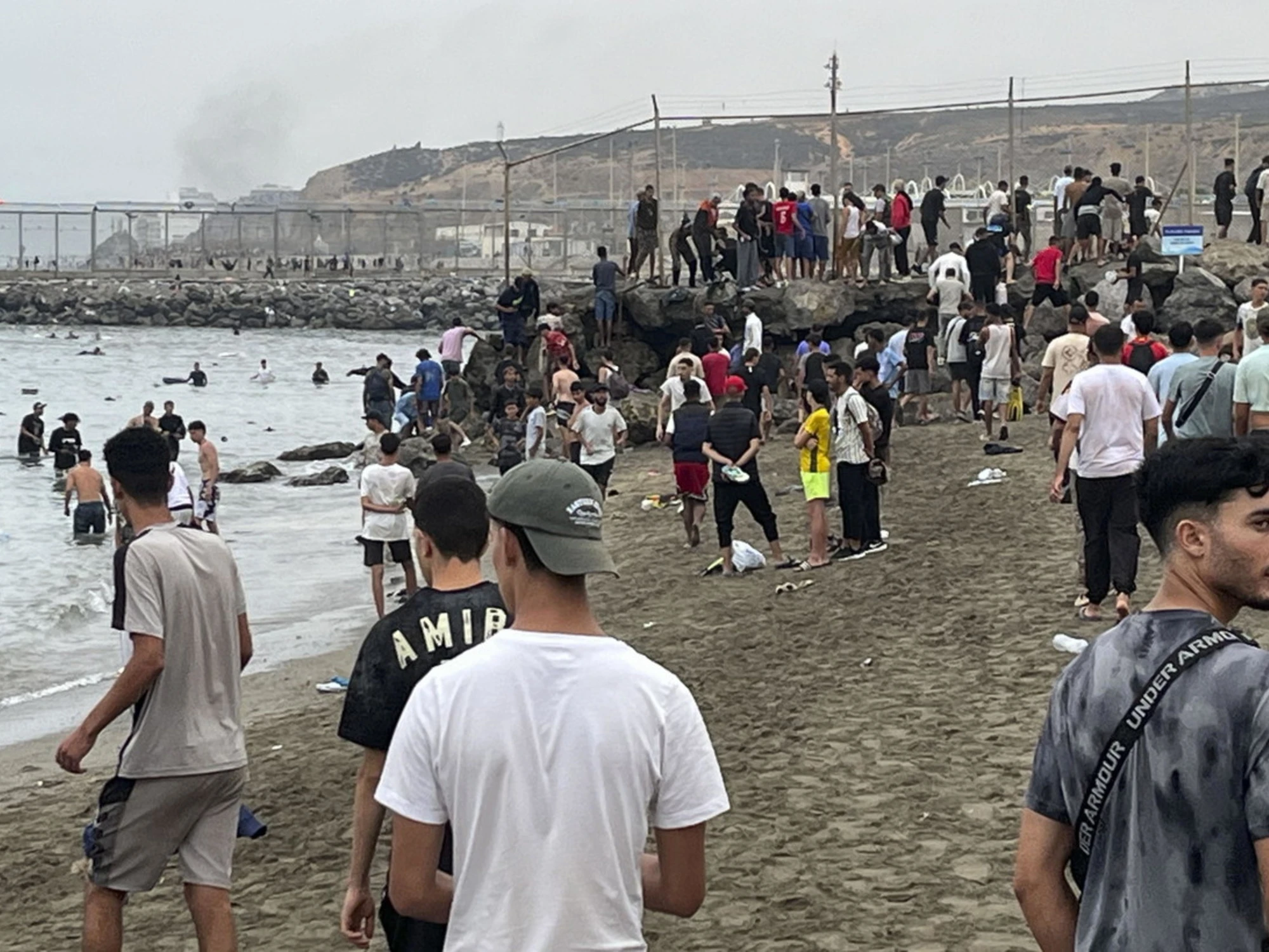 Ceuta, "uomini dei servizi marocchini": dietro l'invasione la mano di Rabat?