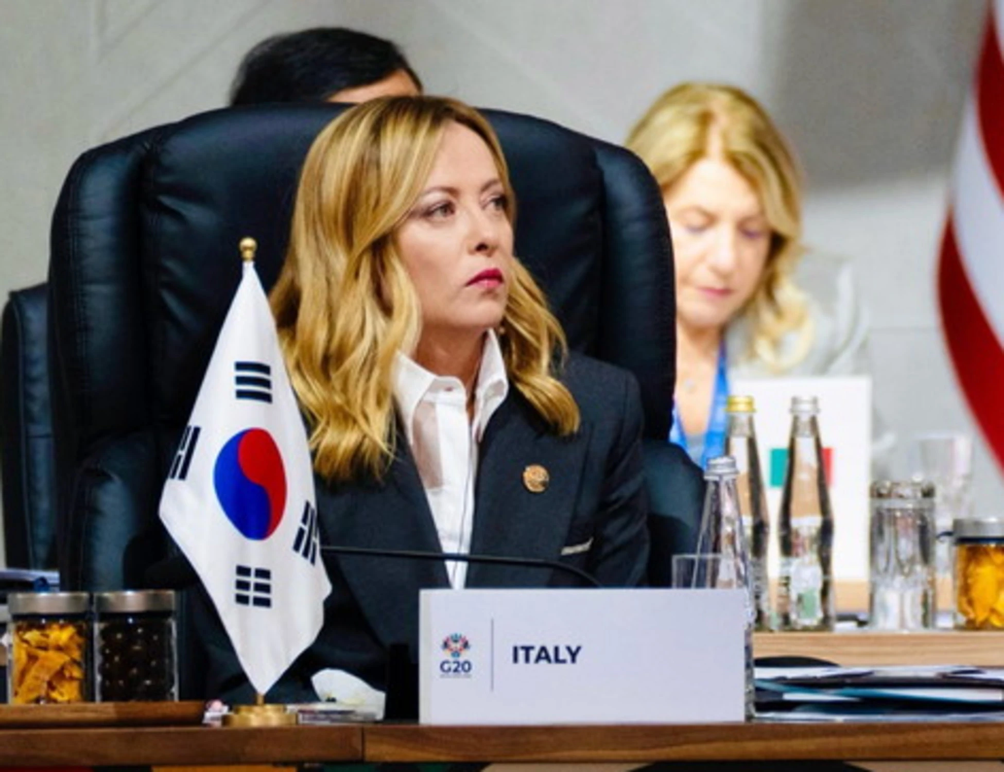 Meloni e Trump al telefono: la pace alle cinque del mattino