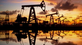 Petrolio, la bomba atomica di Putin: cosa può accadere tra poche settimane
