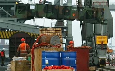 Rusija štiri mesece zadrževala deklico, medtem ko je bil razrešen primer pogrešanega helikopterja