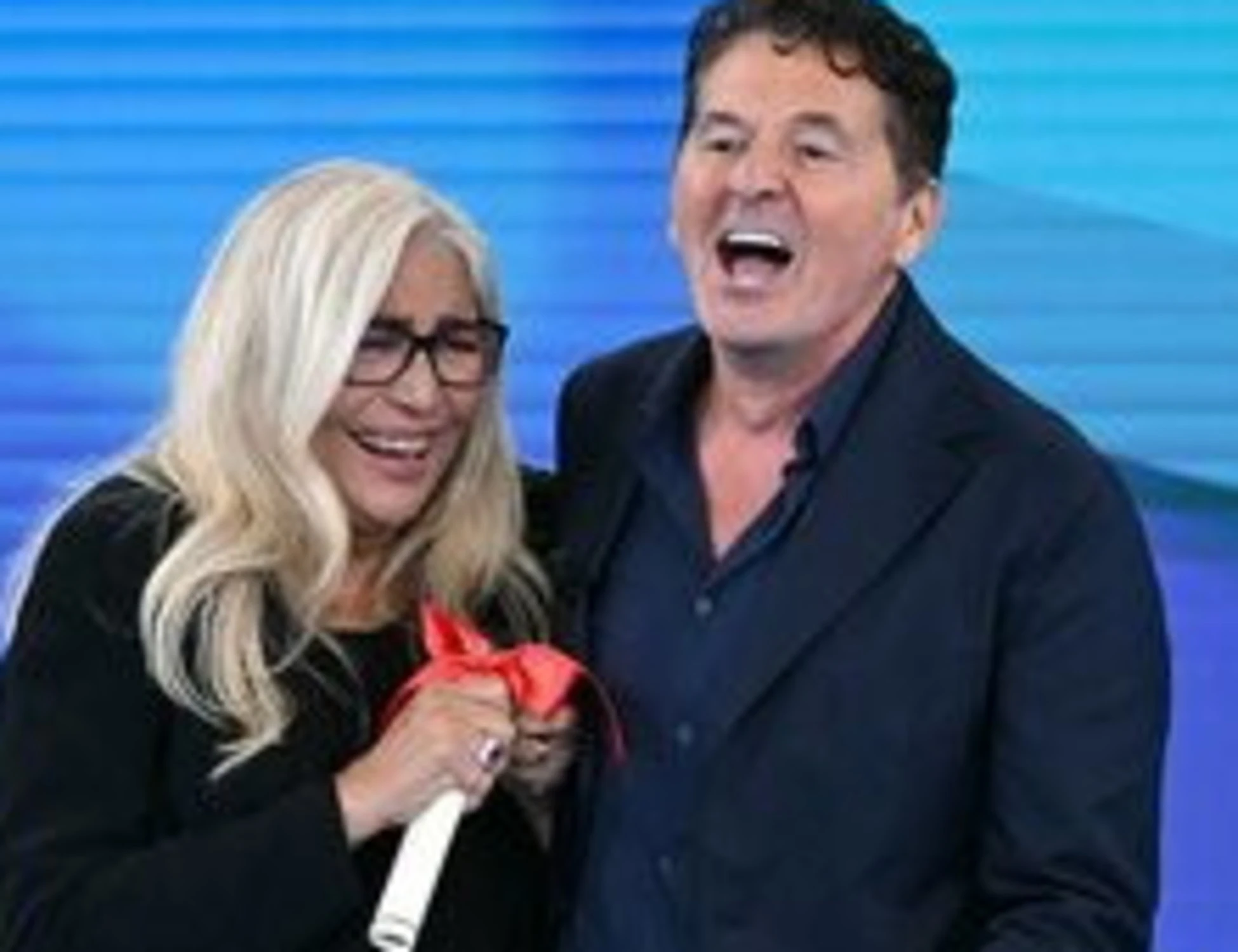 Domenica In, Mara Venier in ciabatte? Mammucari la stronca: caos su Rai 1