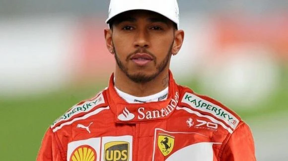 Lewis Hamilton in Ferrari nel 2021, si può fare davvero: le ragioni del matrimonio che "sconvolge" Leclerc