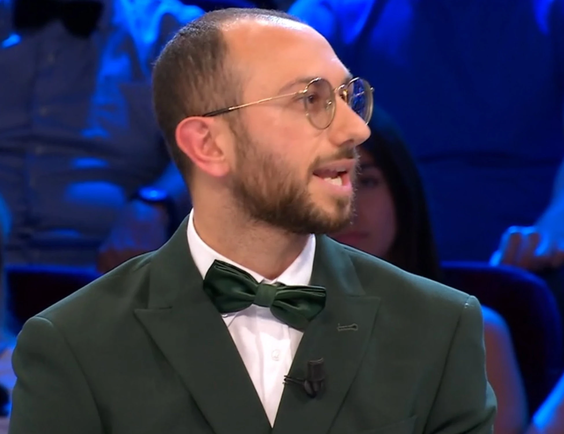Affari Tuoi, gioca Michele Papillon? Come si presenta il pubblico in studio