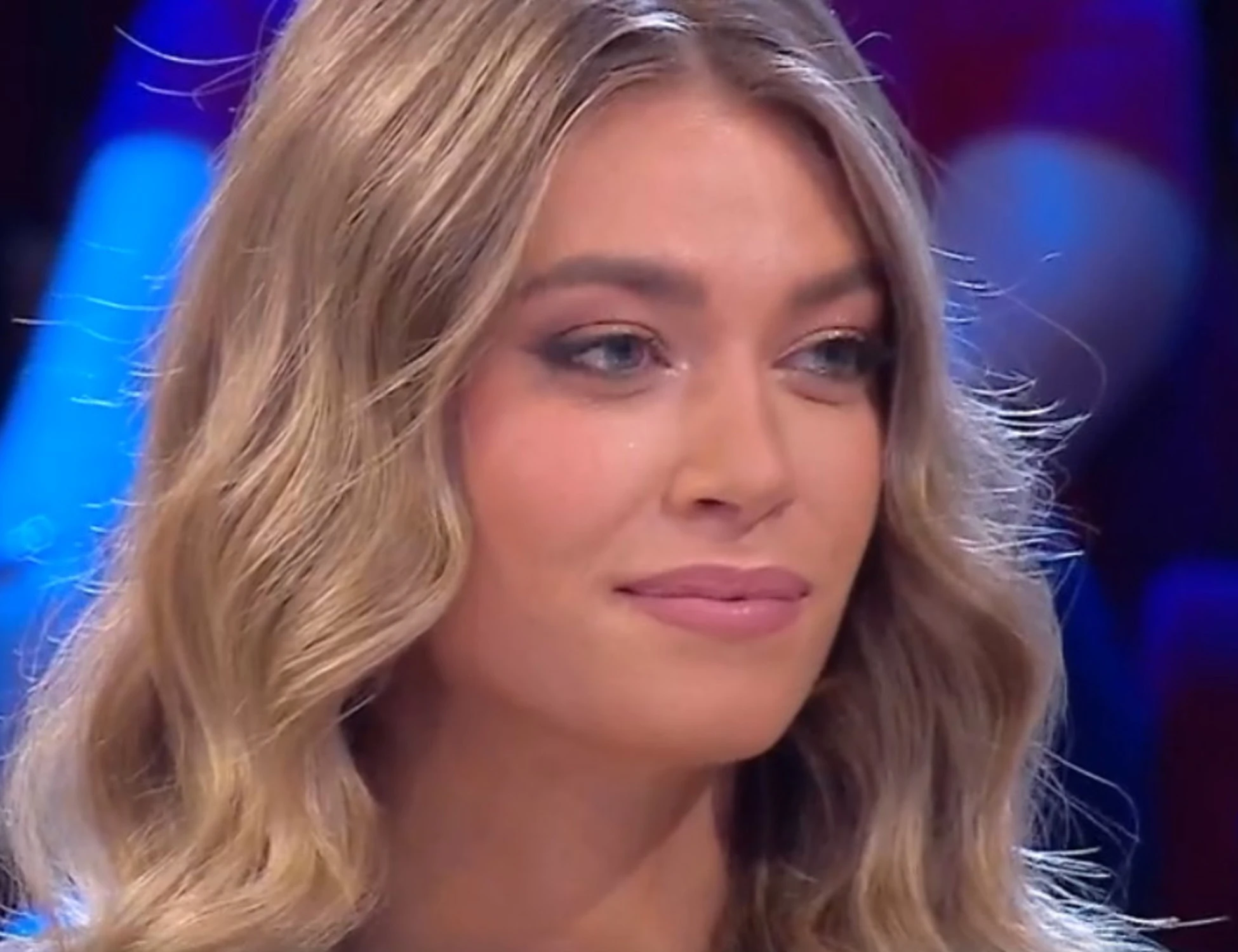 Affari Tuoi, clamoroso: chi è la sorella di Magdalena, De Martino sconvolto