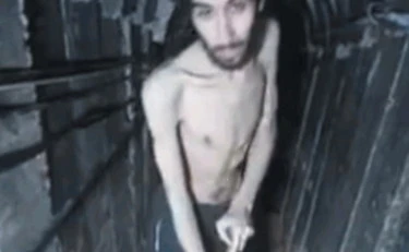 Emmanuel Macron, il video dell'orrore che lo ha fatto crollare