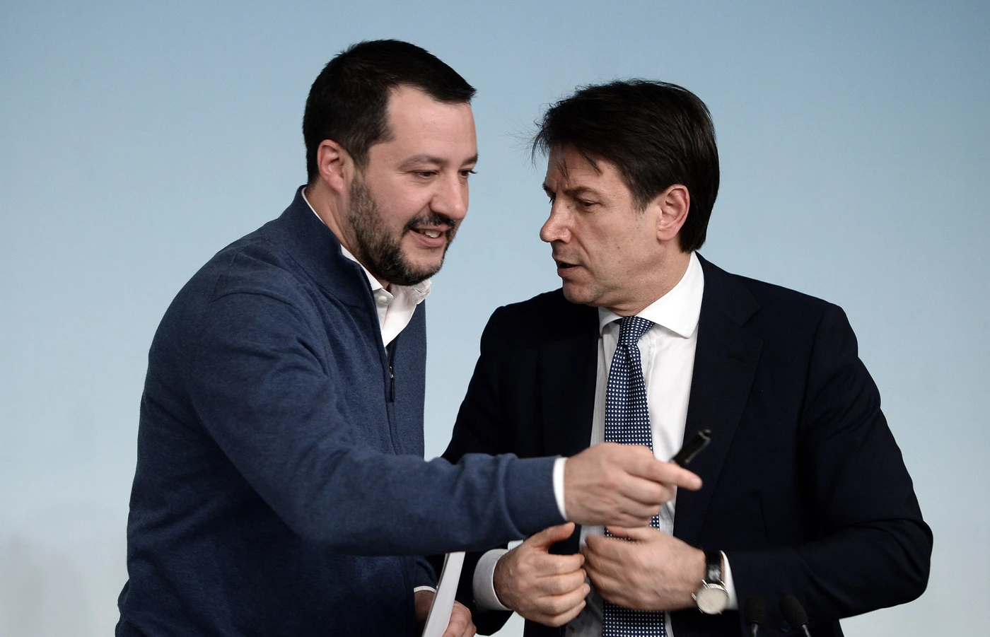 Diciotti, Giuseppe Conte si immola: "Mi assumo la responsabilità", il sacrificio per tenere in vita il governo