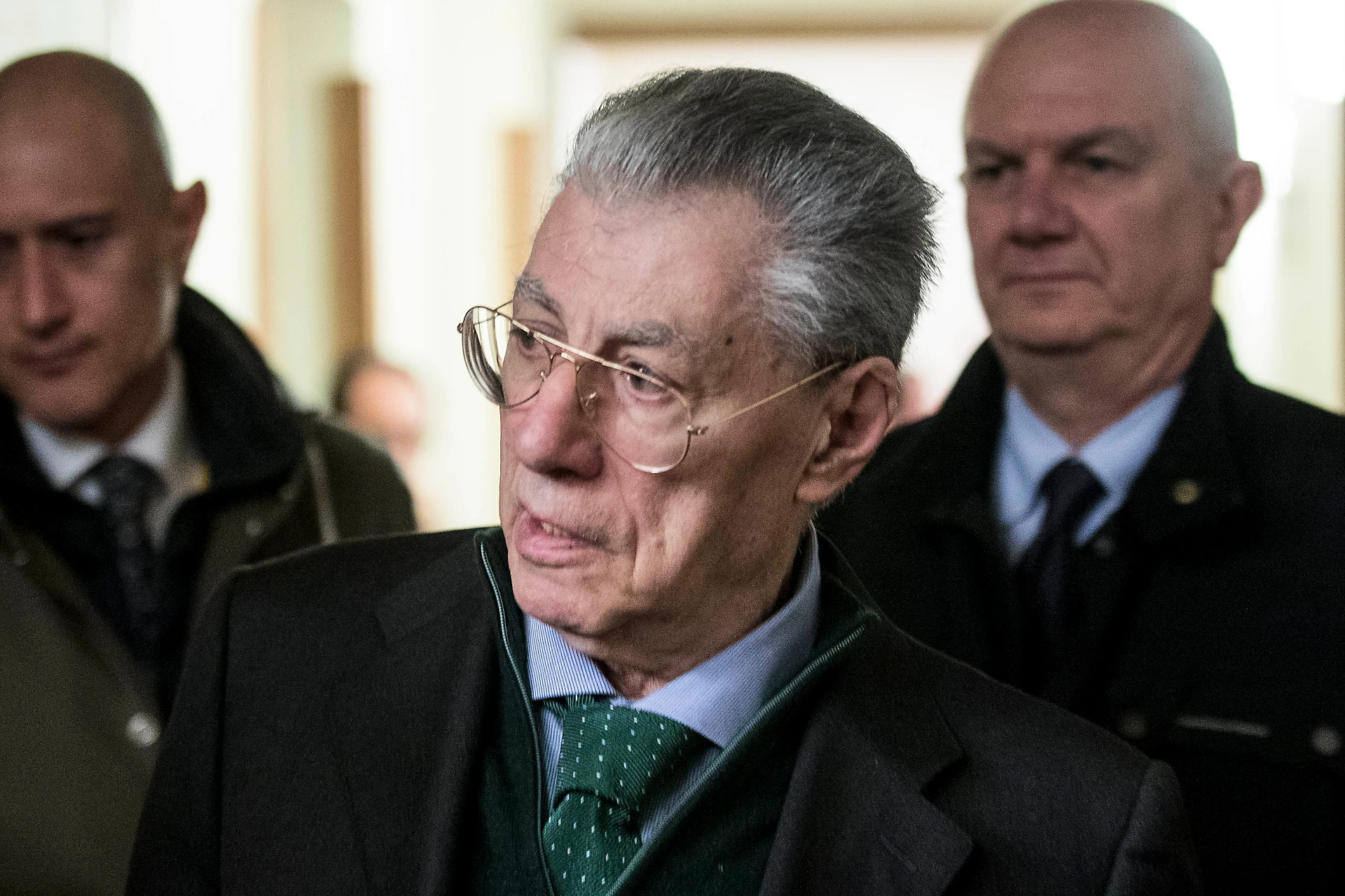 Umberto Bossi contro la manovra: "Troppo assistenzialista, i sussidi non servono. Di Maio? Lasciamo perdere"