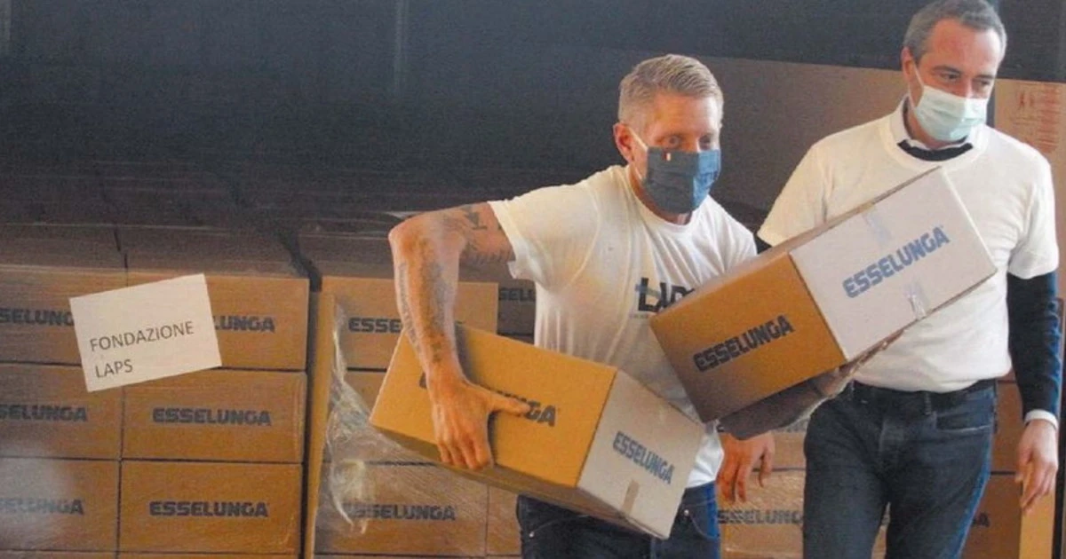 Lapo Elkann, vedete questa foto? "Cerca pubblicità", la vergogna contro il rampollo: perché lo mettono in croce