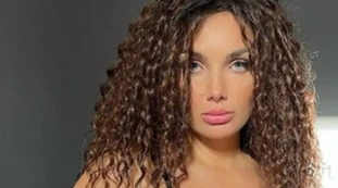 Elettra Lamborghini, così al "party". Completino sadomaso, lo scatto da bollino rosso 