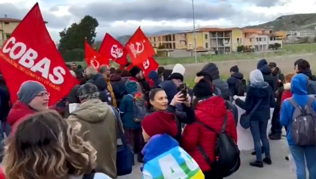 Cutro, l'urlo che umilia la sinistra: "Vergognatevi, di chi è la colpa"