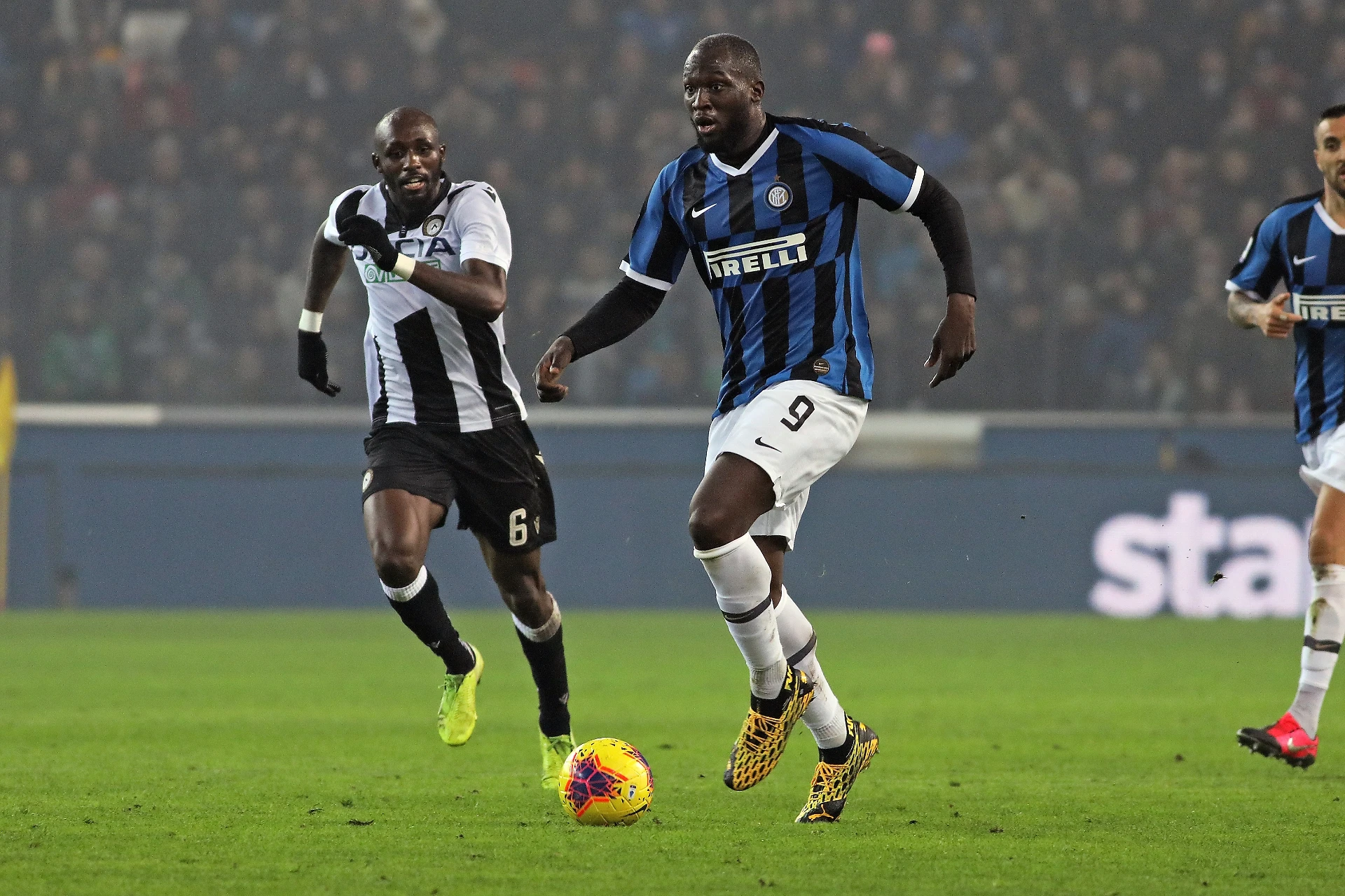 L'inter batte l'Udinese, doppietta di Lukaku: nerazzurri a meno tre dalla vetta