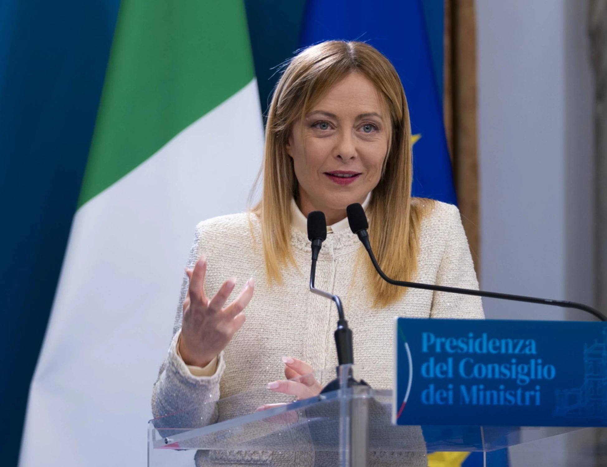 Sondaggio Youtrend, FdI vola: +0.4%, il sondaggio che chiude i giochi