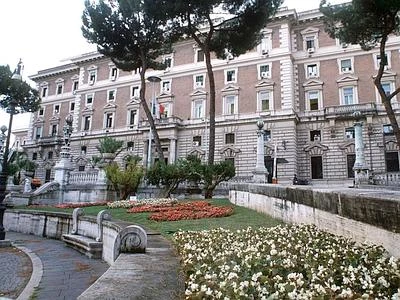 ''Votate, votate, votate''. Cancellieri lancia appello contro l'astensione