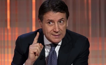 https://media.liberoquotidiano.it/88MEOfQHB1dS1hlhUKMbD5kKilJqqXYaebD5Qlp5k2Q/width:800/quality:90/aW1hZ2VzLzIwMjYvMDYvMjMvMTIwOTI5NDM4LTQwN2VkNDhlLTc2ZWQtNDc1MC05NDc4LWE3ZDEwM2Y3YjBiNi5qcGc.webp