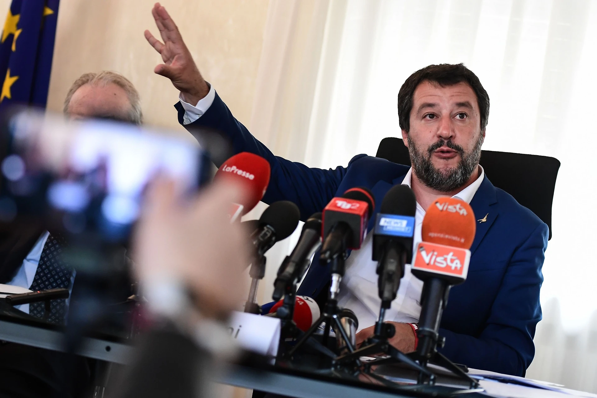 Paolo Becchi, l'avvertimento per Salvini sulla trappola di Di Maio: "Due mosse per non farti fregare"