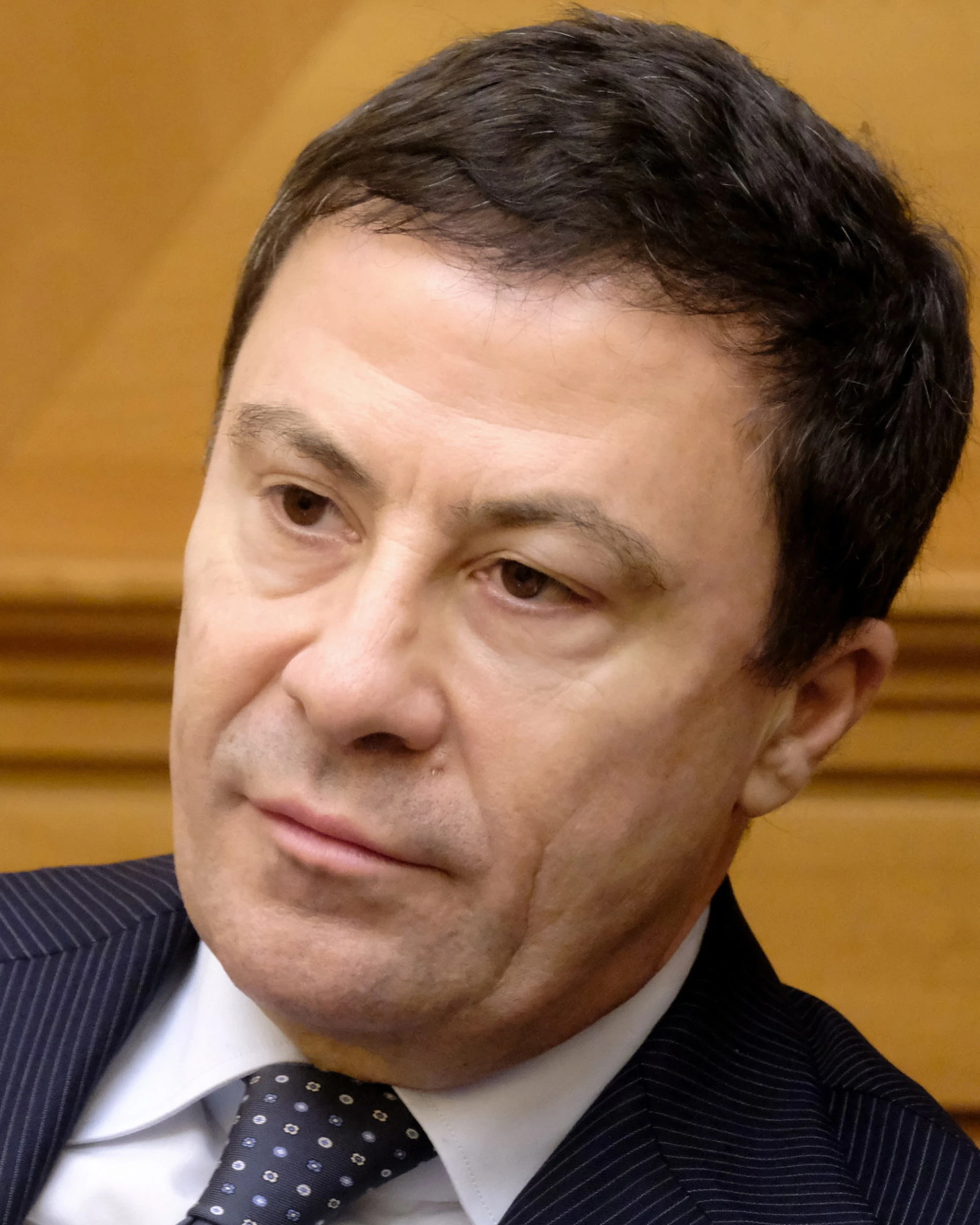 Italo Bocchino spiana De Giovanni: "Volgare, pavido, senza attributi"