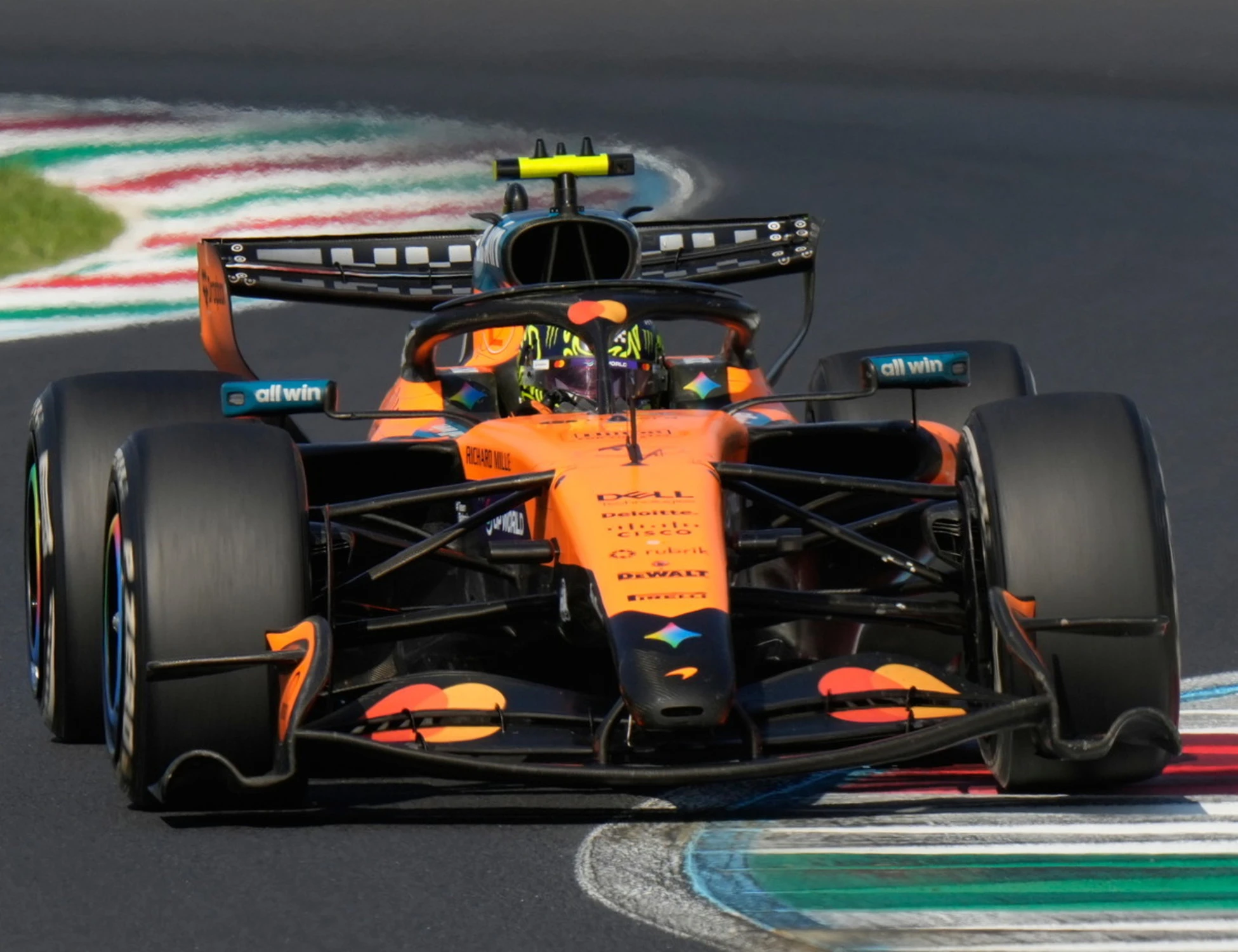Norris conquista la pole del Gp di Spagna e beffa Antonelli