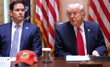 Trump, "niente raid questa notte sull'Iran". Accordo con Teheran, l'ora della pace?