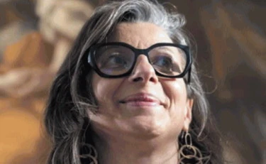 Francesca Albanese si mette a dare lezioncine a Sergio Mattarella