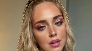 Chiara Ferragni, spunta il capezzolo? Scatta la "valanga" per questa foto