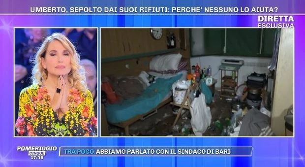 La storia di Umberto di Bari (sepolto in casa dai rifiuti): nuova vita grazie a Pomeriggio 5. Scatta la gara di solidarietà 