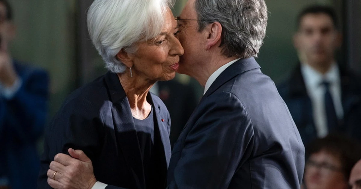 Bce, tutti stufi: pure l'alter ego di Draghi molla la Lagarde