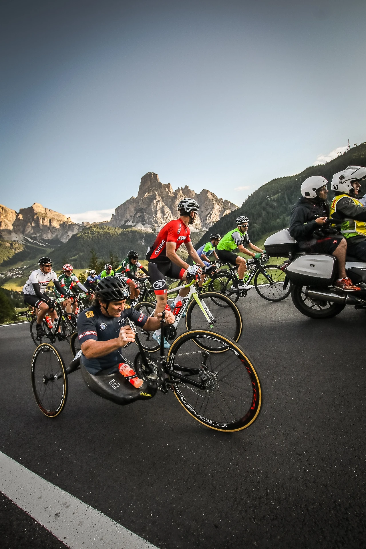 Maratona delle Dolomiti, emozioni con Tommaso Elettrico e Alex Zanardi