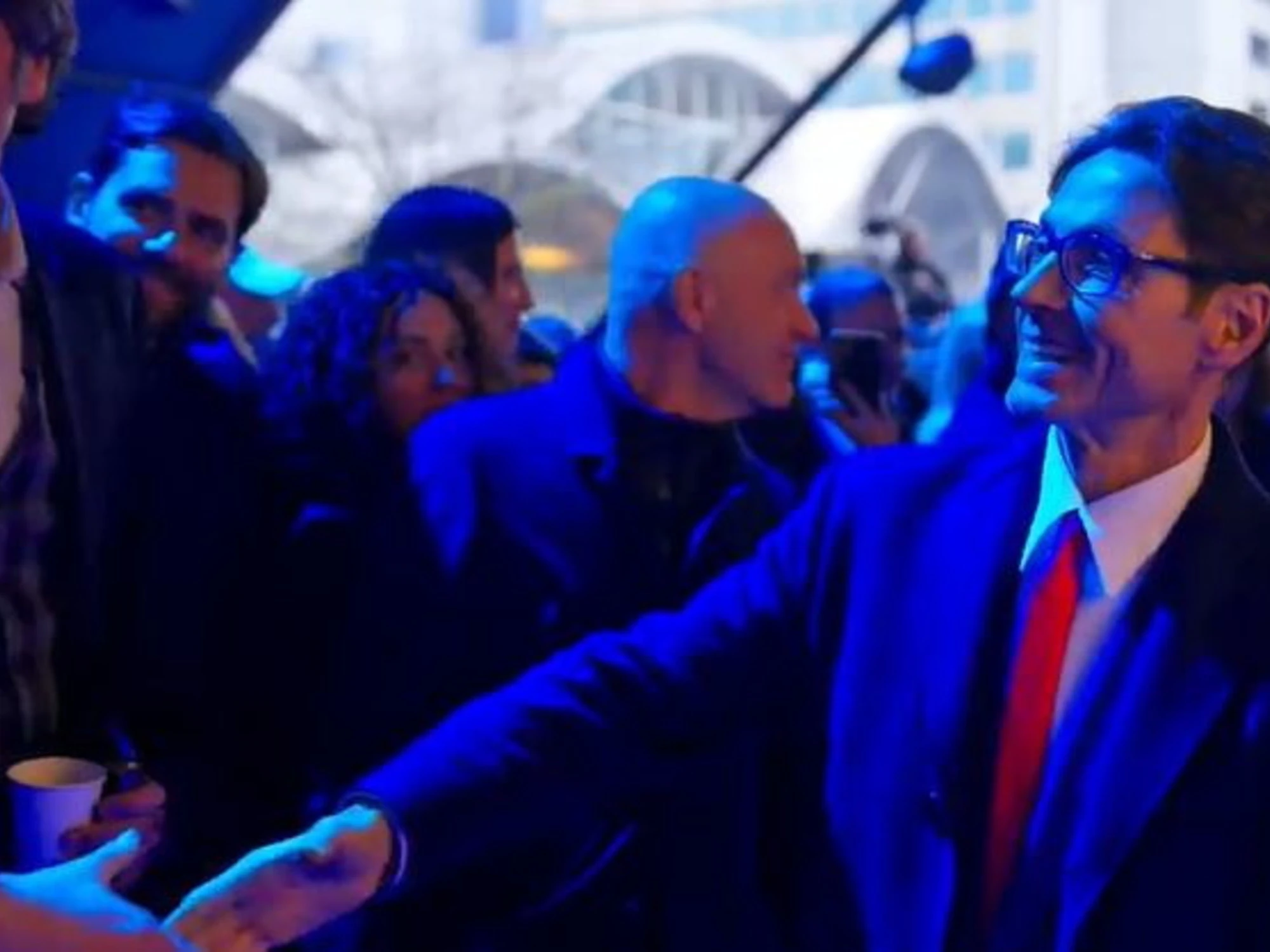 Pier Silvio Berlusconi incontra i dipendenti per scambiarsi gli auguri e celebrare un anno straordinario