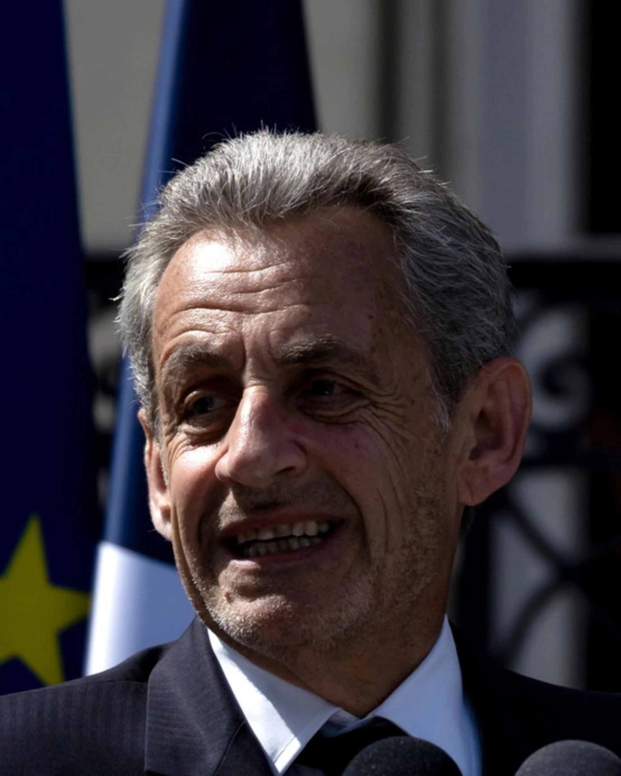 Nicolas Sarkozy, lo sfregio definitivo: espulso dalla Legion d'onore