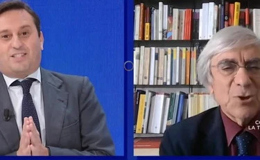 L'Aria Che Tira, Parenzo provoca D'Orsi e lui sbotta: "Cosa ride? Non è il modo di condurre"