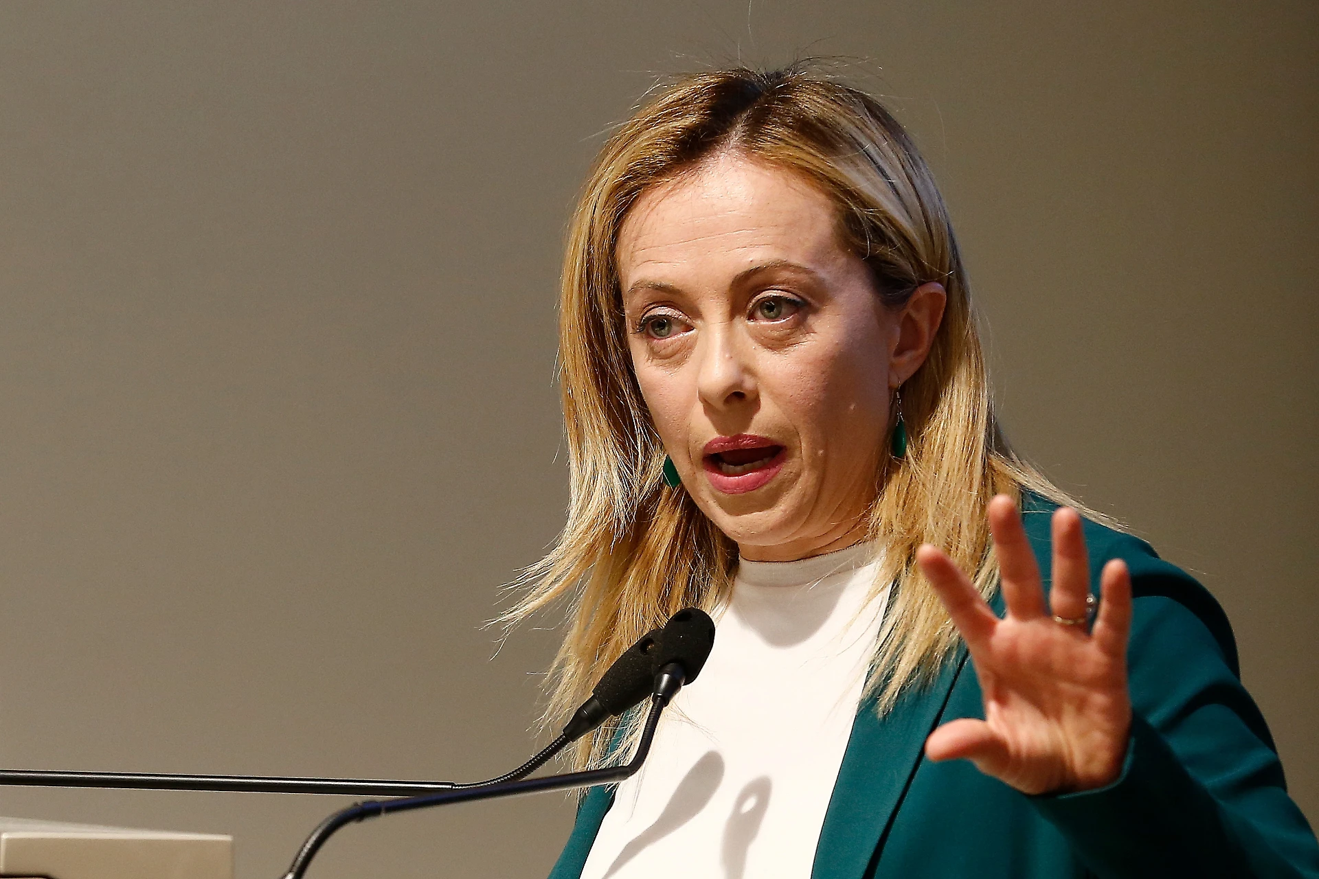 Giorgia Meloni, ritorno di fiamma degli ex An: chi bussa alla sua porta ora. C'è odore di Gianfranco Fini