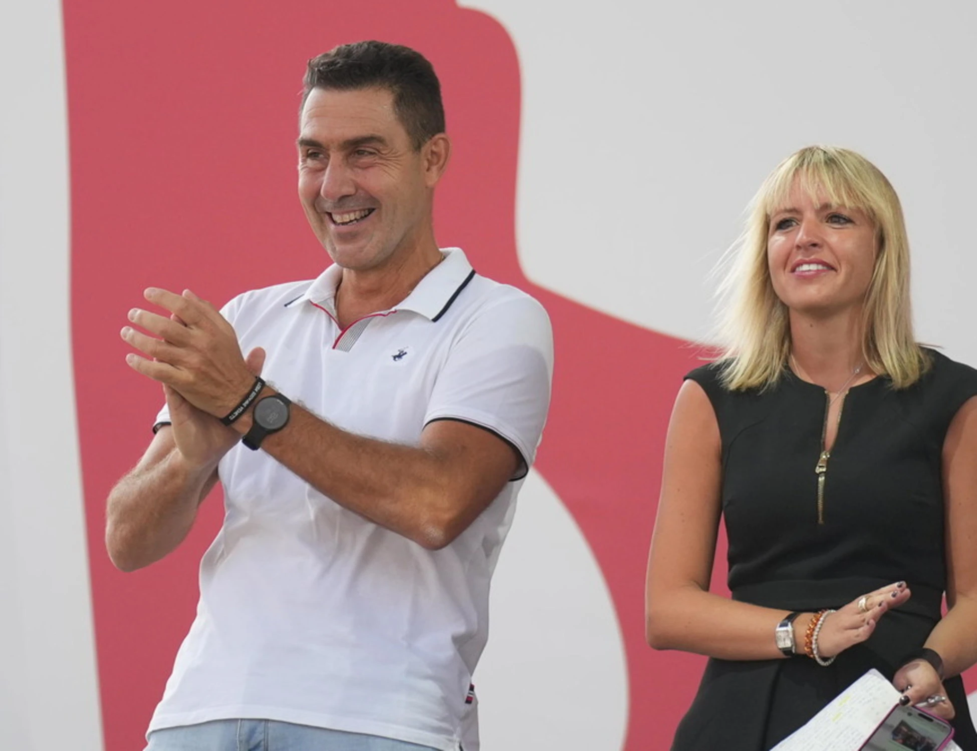 Vannacci a Pontida: "Lo straniero ci ha già invaso, ruba e stupra. Ma per lui c'è un solo futuro: remigrazione"