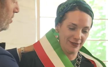 Katharina Zeller, il video che la sbugiarda
