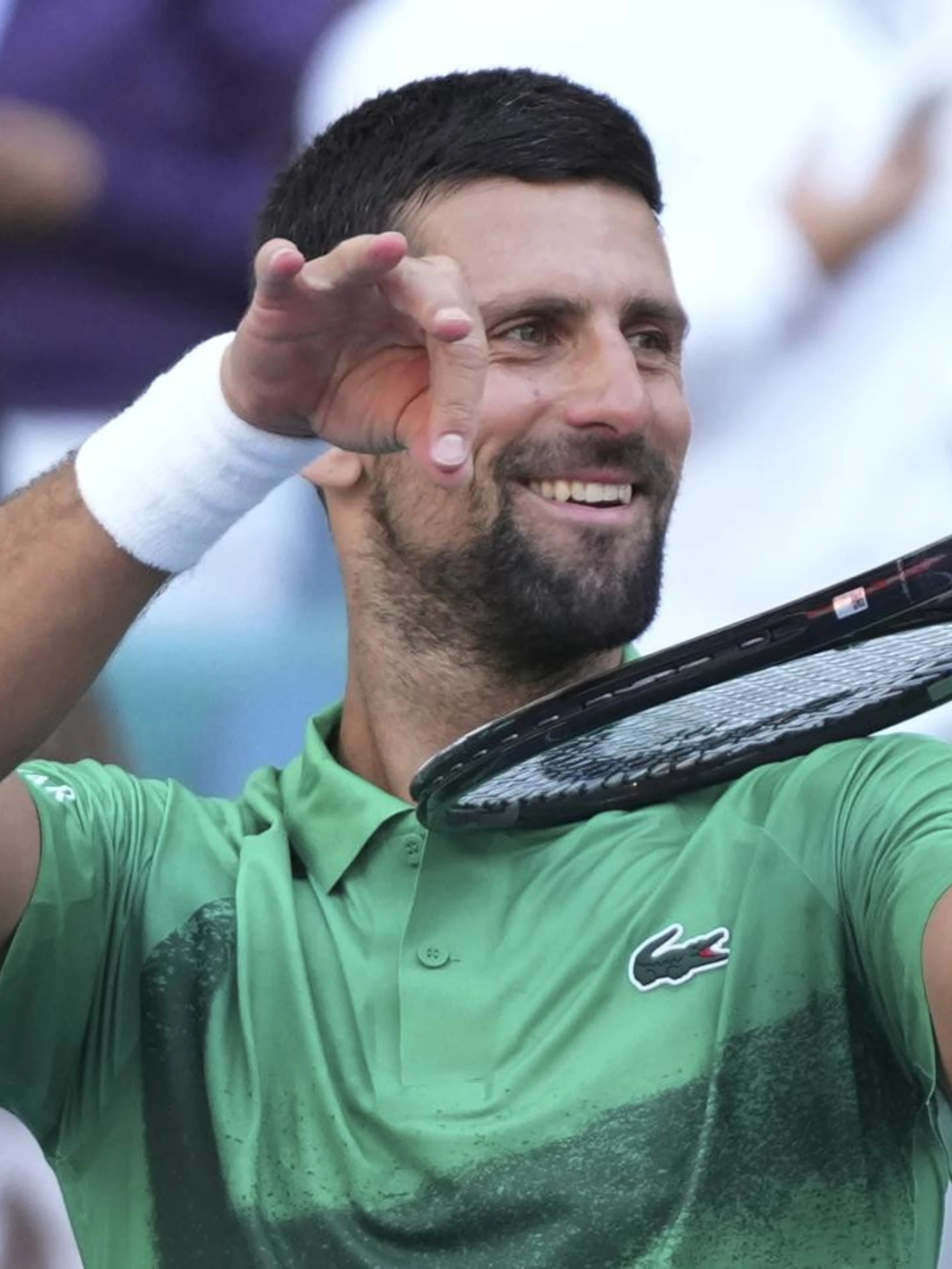Novak Djokovic, la foto a Miami fa sbroccare Burioni: "Senza parole", come si mostra