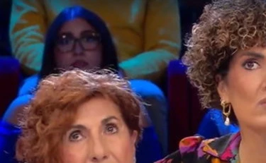 Affari Tuoi, Martina umiliata sui titoli di coda: "La più mesta di sempre"