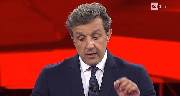 L'Eredità, una domenica di paura per Flavio Insinna: l'ombra "nera" sul conduttore e Rai 1