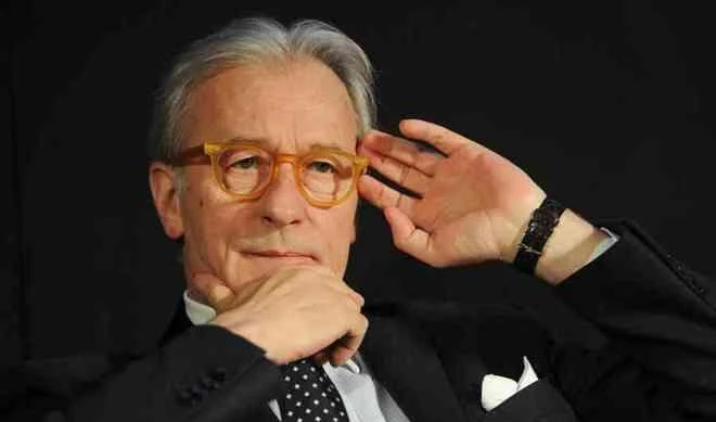 Vittorio Feltri fa i conti in tasca a Papa Francesco: "Ha perso la metà delle offerte dei fedeli"