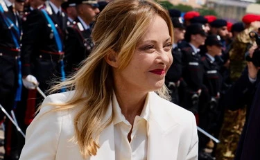 https://media.liberoquotidiano.it/8SA8Xx4KvAvxLH-_4CTpXJg0xZLl9jGS4CxRisPrDE4/width:800/quality:90/aW1hZ2VzLzIwMjYvMDYvMjAvMDg0NzM0OTg3LTQ1YzdkNzhiLTAzYjktNDk3Ny1hMzMwLWFmZWYxMGYxZDFjMi5qcGc.webp