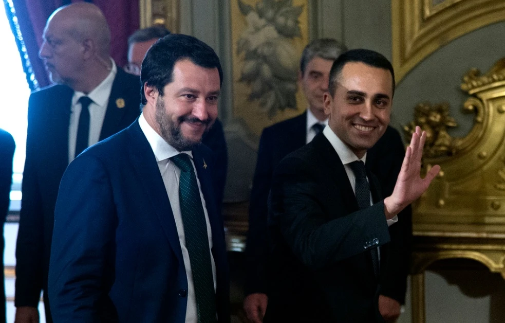 M5s-Lega, accordo segreto per i ballottaggi: l'accordo per far fuori il Pd nelle roccaforti rosse