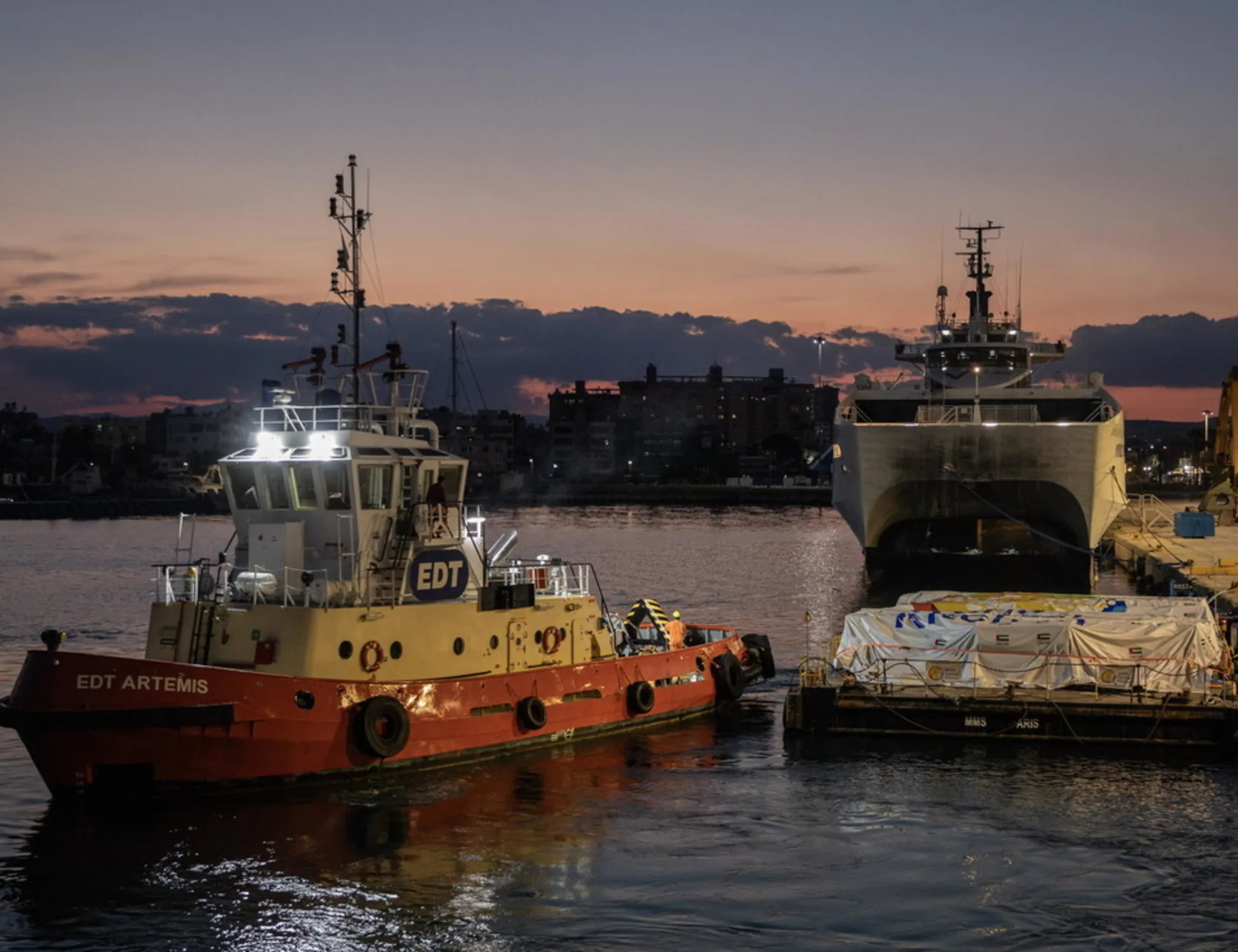 Leggi l'articolo: "Open Arms ha ragione...": soccorso rosso dalle toghe spagnole, bomba sui migranti