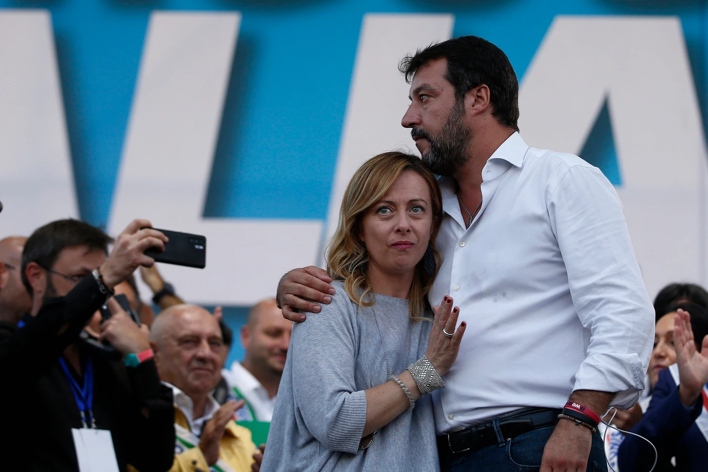 Giorgia Meloni dice non a Mario Draghi al Quirinale: "Non contate sui nostri voti, chi è veramente"