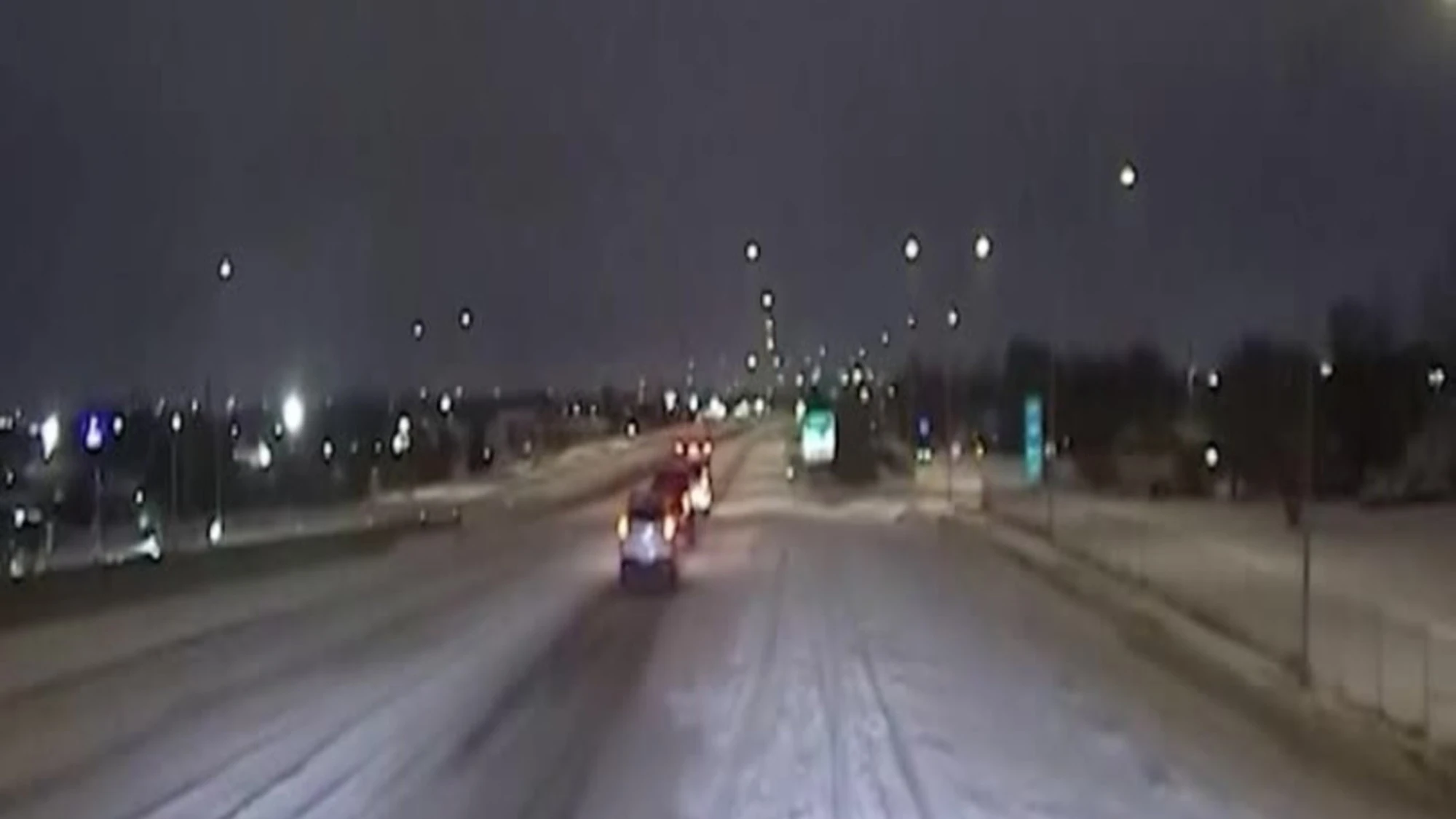 Usa, tempesta di neve in Oklahoma: le immagini delle strade innevate