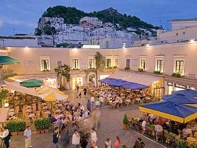 Da Bloomberg a Ernst di Hannover, sull'isola di Capri è già passerella di vip