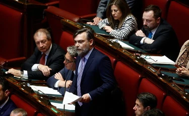 Charlie Kirk, scontro in Aula. La vergogna di Ricciardi: "Vi sfregate le mani"