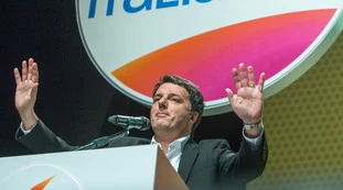Matteo Renzi, l'ultima svolta: "Candidati in Europa con Il Centro"